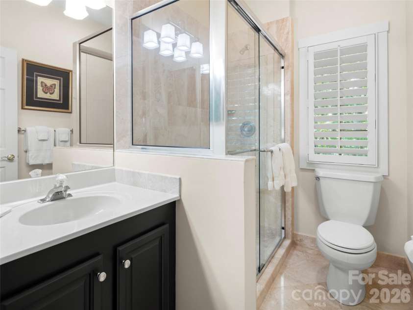 108 Little Cherokee Ridge, Hendersonville, NC 28739.  MLS# CAR4423107, YatesRealty ID 52028. 