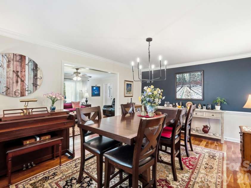 7812 Ridgeloch Place, Charlotte, NC 28226.  MLS# CAR4421336, YatesRealty ID 52029. 