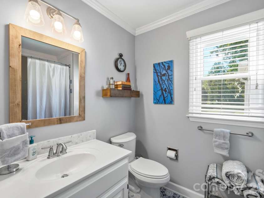 7812 Ridgeloch Place, Charlotte, NC 28226.  MLS# CAR4421336, YatesRealty ID 52029. 