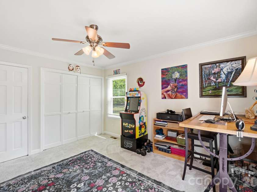 7812 Ridgeloch Place, Charlotte, NC 28226.  MLS# CAR4421336, YatesRealty ID 52029. 