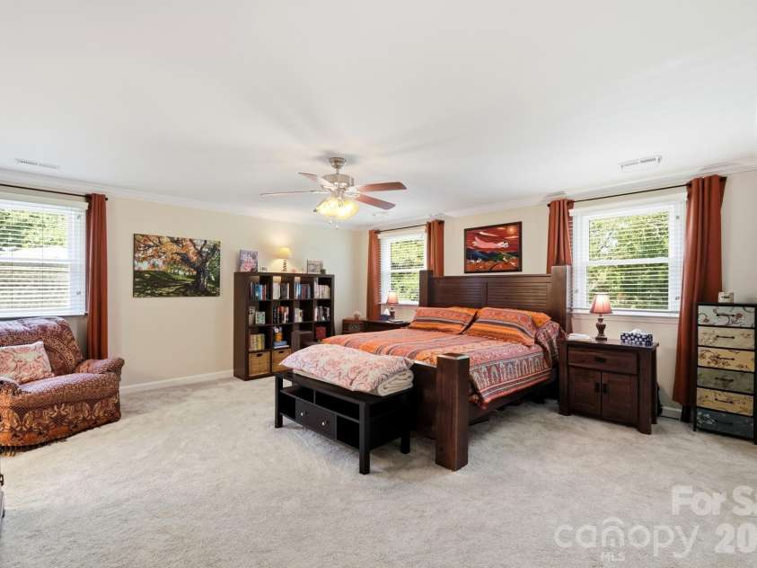 7812 Ridgeloch Place, Charlotte, NC 28226.  MLS# CAR4421336, YatesRealty ID 52029. 