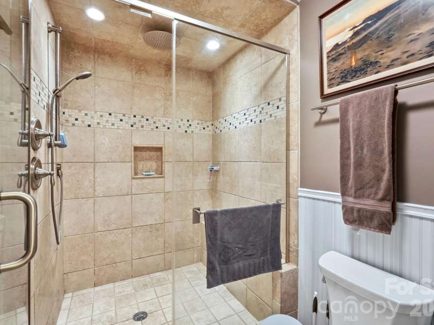 7812 Ridgeloch Place, Charlotte, NC 28226.  MLS# CAR4421336, YatesRealty ID 52029. 