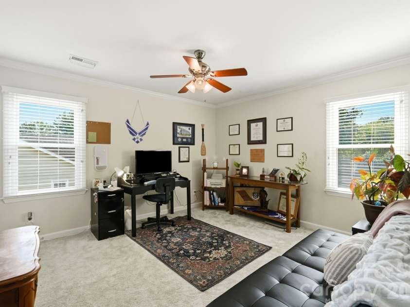 7812 Ridgeloch Place, Charlotte, NC 28226.  MLS# CAR4421336, YatesRealty ID 52029. 