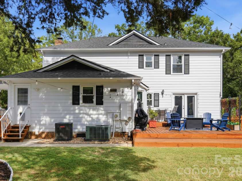 7812 Ridgeloch Place, Charlotte, NC 28226.  MLS# CAR4421336, YatesRealty ID 52029. 