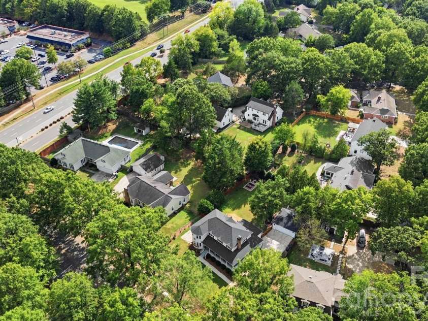 7812 Ridgeloch Place, Charlotte, NC 28226.  MLS# CAR4421336, YatesRealty ID 52029. 