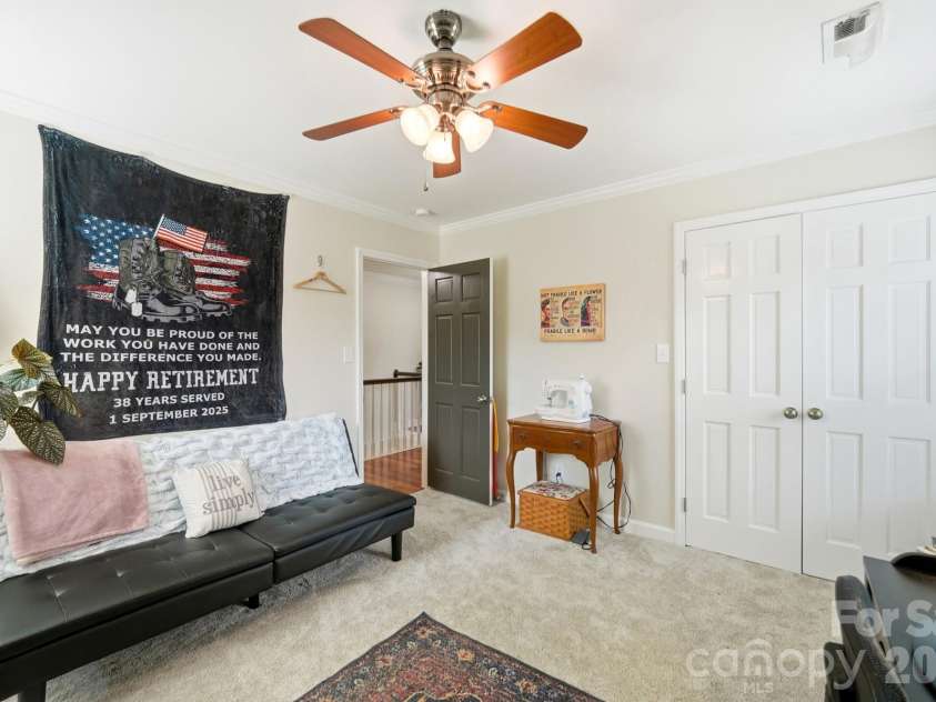 7812 Ridgeloch Place, Charlotte, NC 28226.  MLS# CAR4421336, YatesRealty ID 52029. 