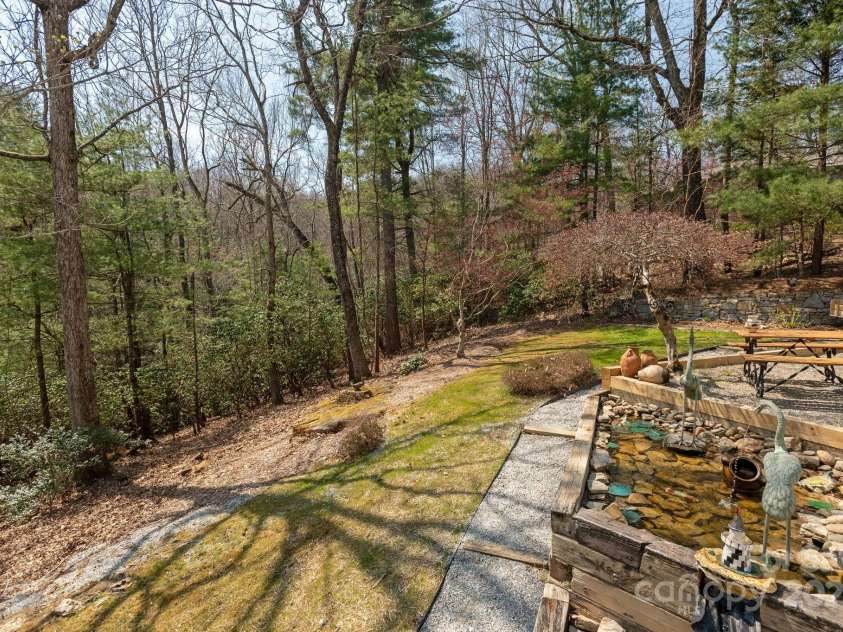 205 GREENLEAF Drive, Flat Rock, NC 28731.  MLS# CAR4244571, YatesRealty ID 5203. 