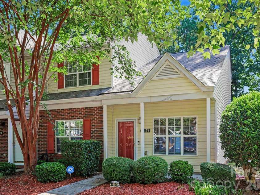 10134 Frosty Lane, Charlotte, NC 28216.  MLS# CAR4424329, YatesRealty ID 52030. 