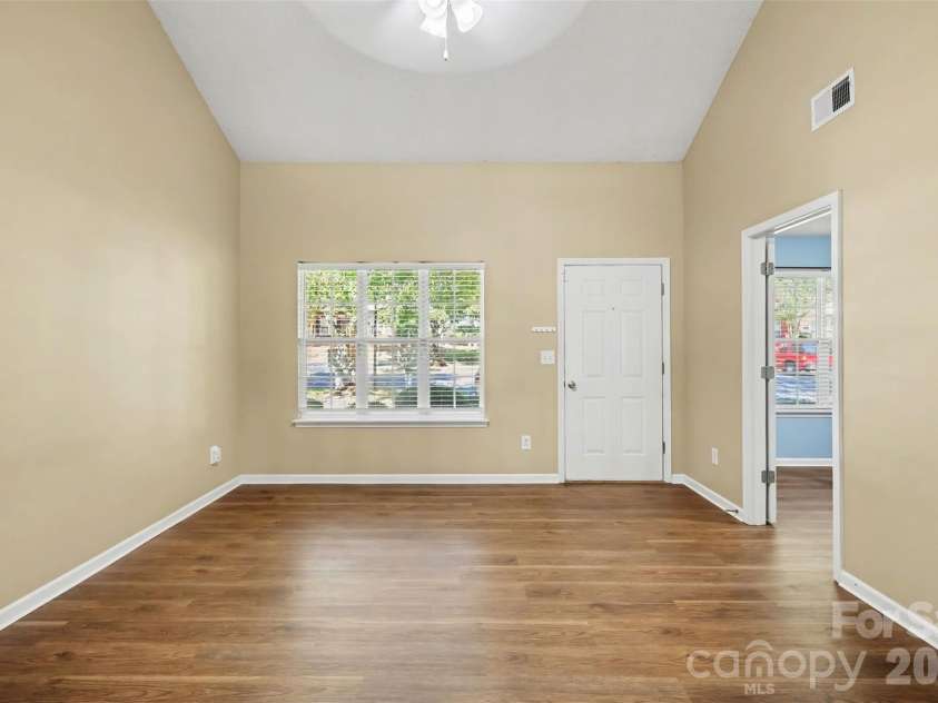 10134 Frosty Lane, Charlotte, NC 28216.  MLS# CAR4424329, YatesRealty ID 52030. 