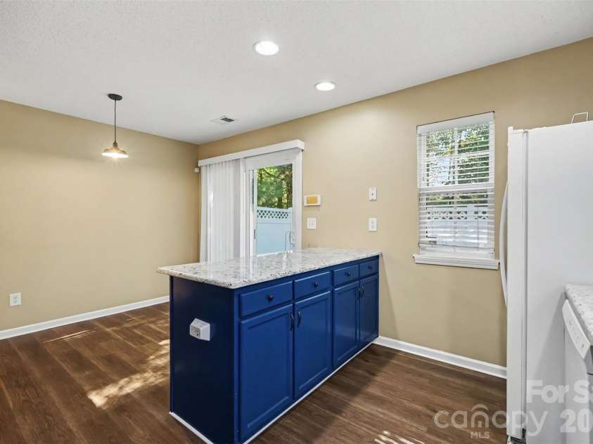 10134 Frosty Lane, Charlotte, NC 28216.  MLS# CAR4424329, YatesRealty ID 52030. 