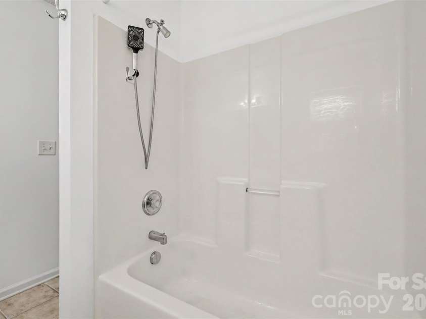 10134 Frosty Lane, Charlotte, NC 28216.  MLS# CAR4424329, YatesRealty ID 52030. 