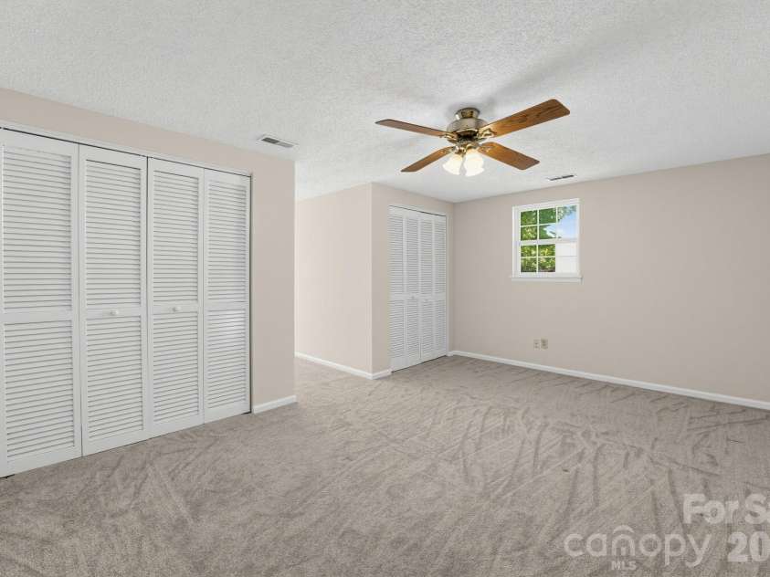 6240 Round Hill Road, Charlotte, NC 28211.  MLS# CAR4426018, YatesRealty ID 52031. 