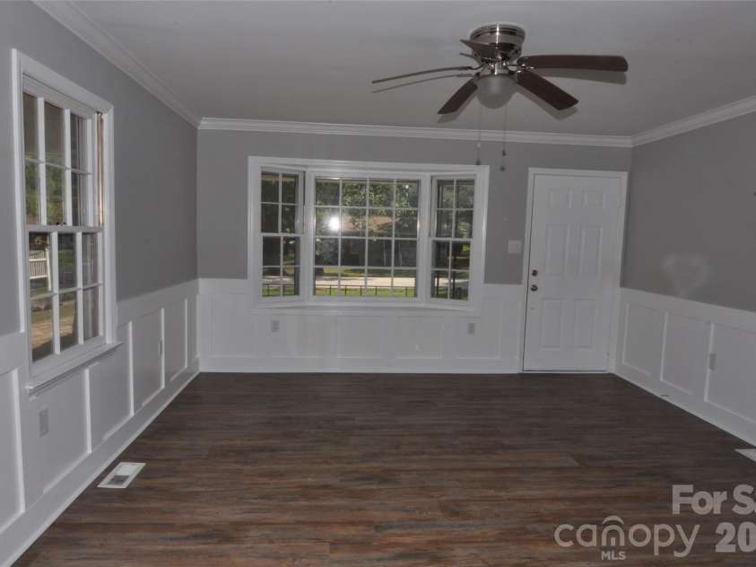 554 Gardendale Circle, Chester, SC 29706.  MLS# CAR4425589, YatesRealty ID 52032. 