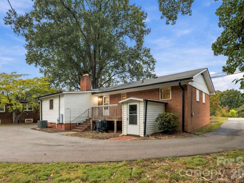 1094 Union Street, Concord, NC 28025.  MLS# CAR4426577, YatesRealty ID 52033. 