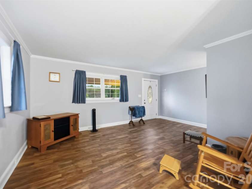 1094 Union Street, Concord, NC 28025.  MLS# CAR4426577, YatesRealty ID 52033. Living Room from Breakfast Area
