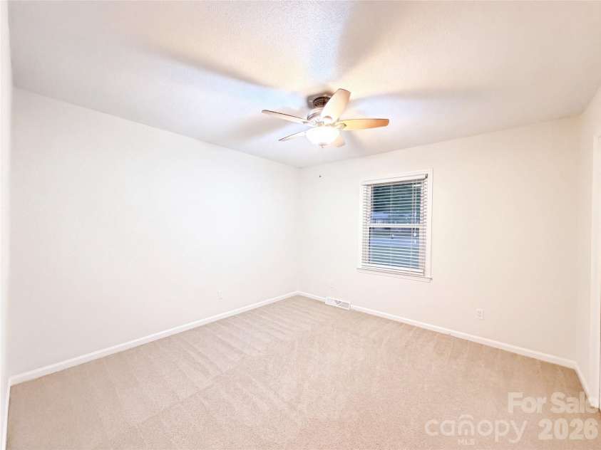 15408 Shawnee Trail, Matthews, NC 28104.  MLS# CAR4426578, YatesRealty ID 52034. 