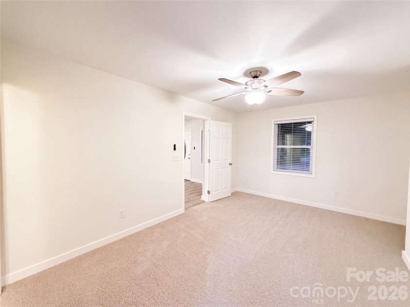 15408 Shawnee Trail, Matthews, NC 28104.  MLS# CAR4426578, YatesRealty ID 52034. 