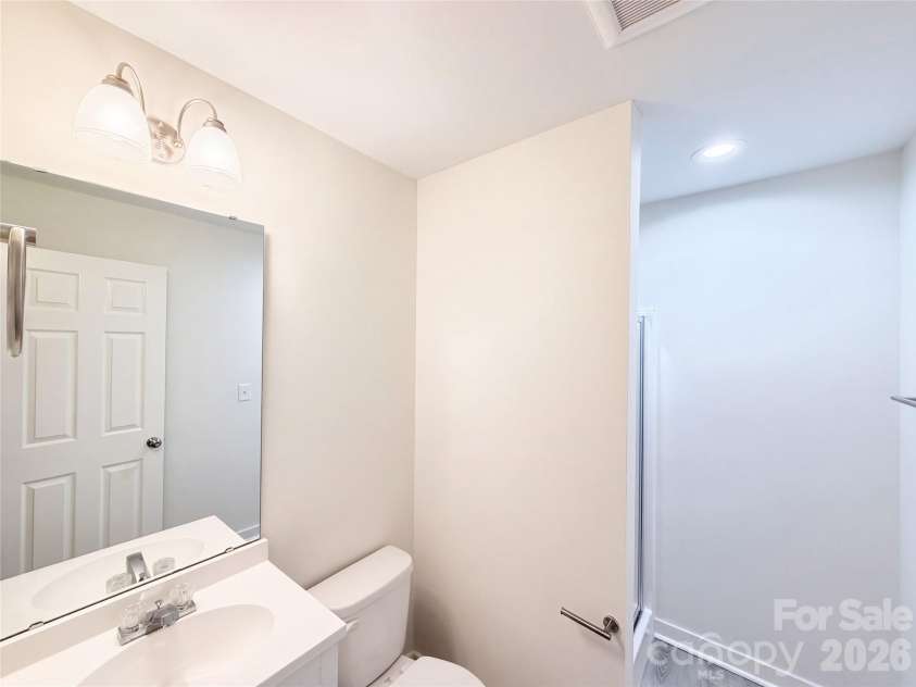 15408 Shawnee Trail, Matthews, NC 28104.  MLS# CAR4426578, YatesRealty ID 52034. 