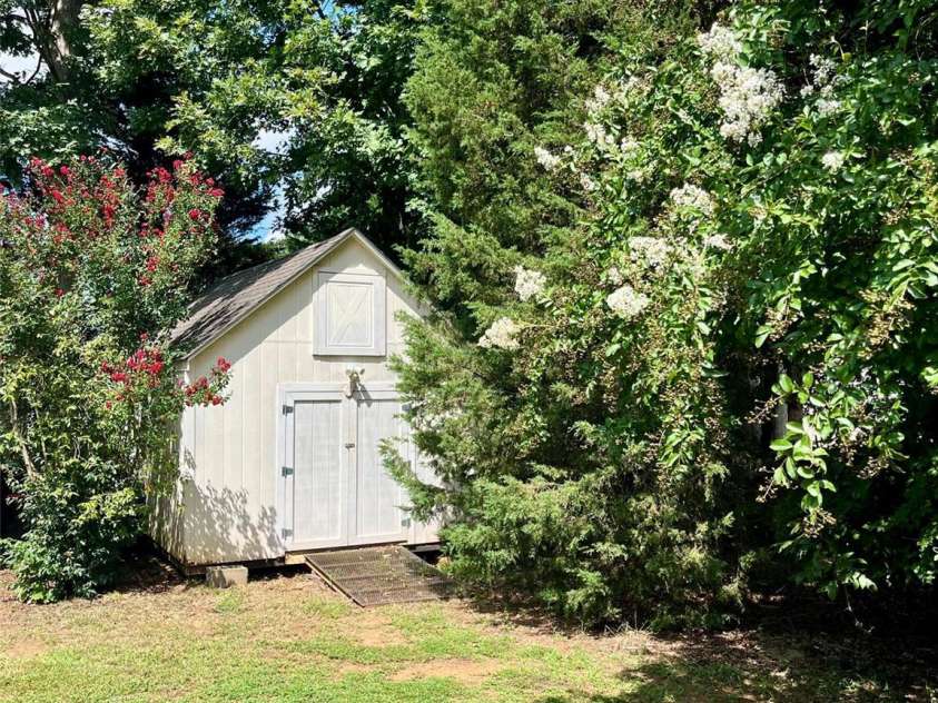 2107 Heath Lake Drive, Mint Hill, NC 28227.  MLS# CAR4426581, YatesRealty ID 52035. 