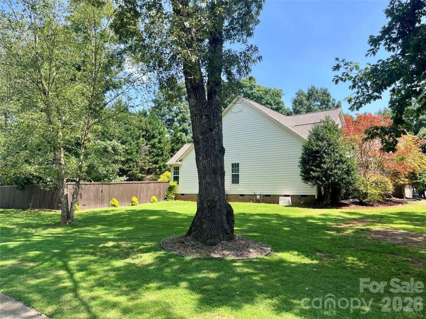 2107 Heath Lake Drive, Mint Hill, NC 28227.  MLS# CAR4426581, YatesRealty ID 52035. 