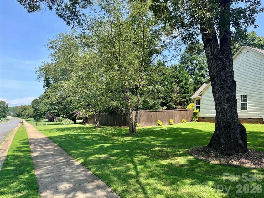 2107 Heath Lake Drive, Mint Hill, NC 28227.  MLS# CAR4426581, YatesRealty ID 52035. 