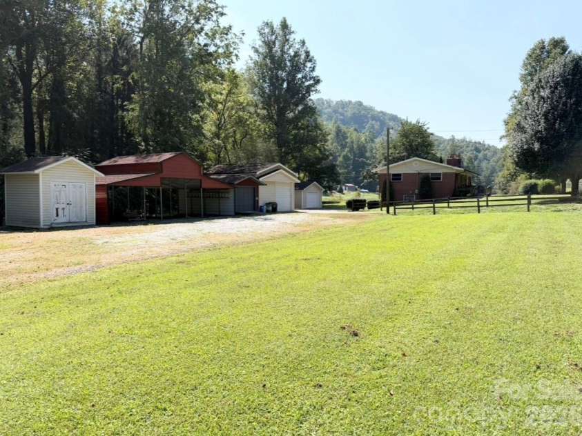 2985 Collettsville Road, Lenoir, NC 28645.  MLS# CAR4426562, YatesRealty ID 52037. 