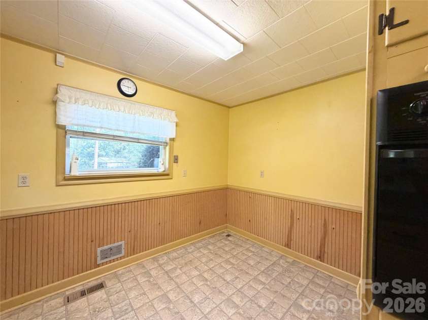 2985 Collettsville Road, Lenoir, NC 28645.  MLS# CAR4426562, YatesRealty ID 52037. 
