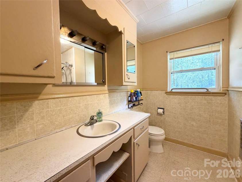 2985 Collettsville Road, Lenoir, NC 28645.  MLS# CAR4426562, YatesRealty ID 52037. 