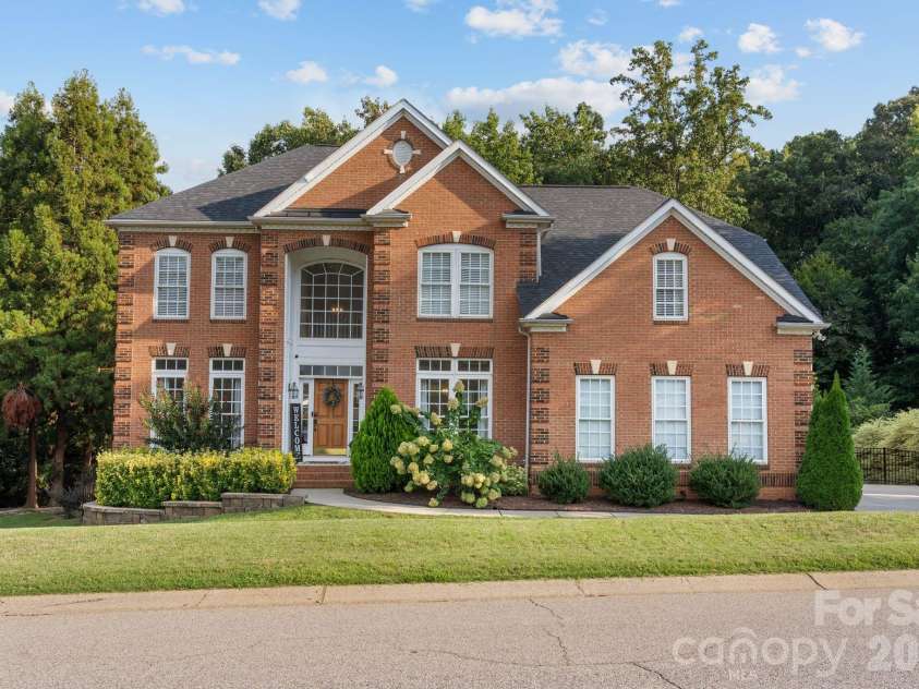 152 Melbourne Drive, Fort Mill, SC 29708.  MLS# CAR4418152, YatesRealty ID 52038. 