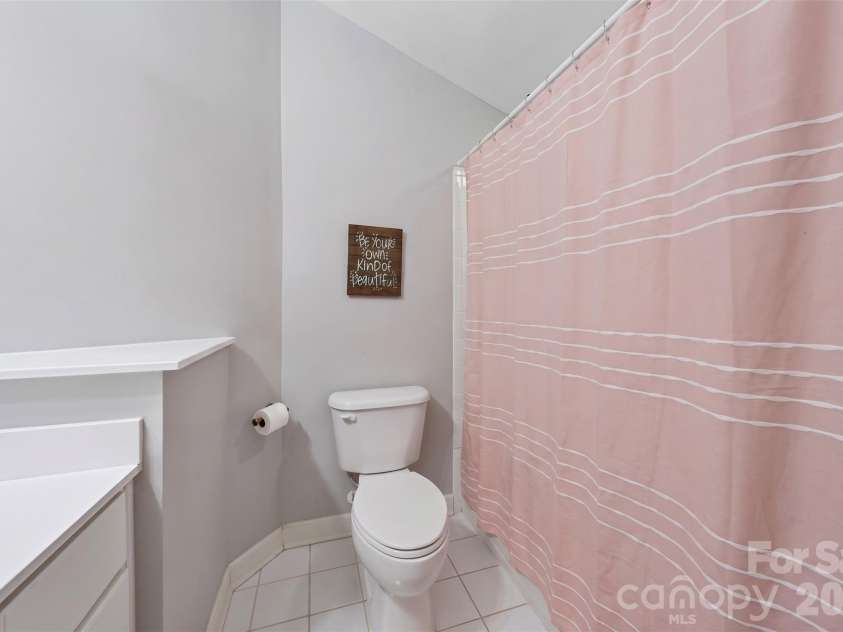 152 Melbourne Drive, Fort Mill, SC 29708.  MLS# CAR4418152, YatesRealty ID 52038. 