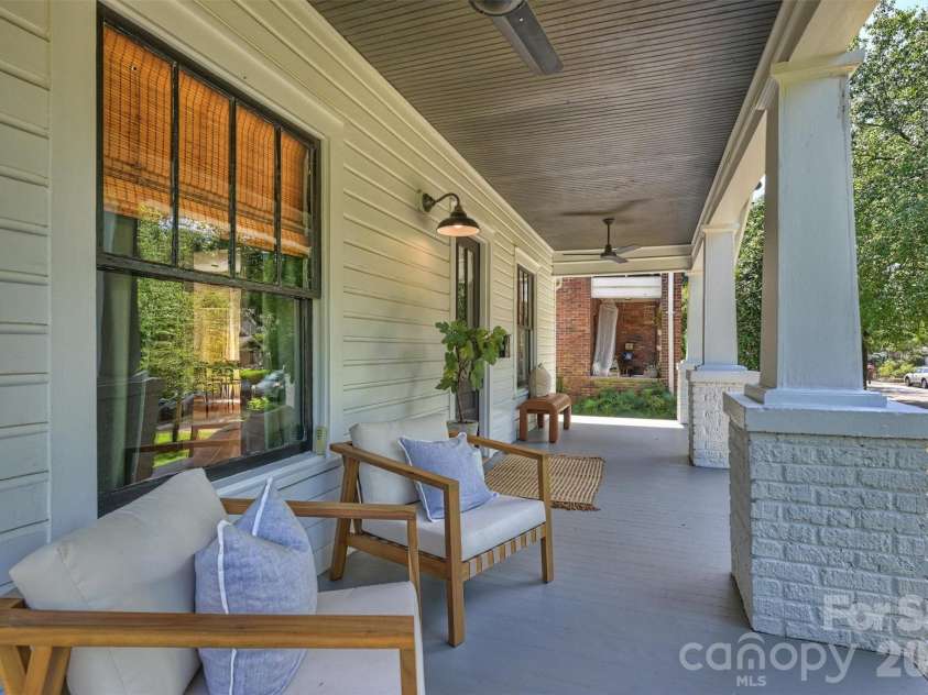 1720 Thomas Avenue, Charlotte, NC 28205.  MLS# CAR4423737, YatesRealty ID 52039. 