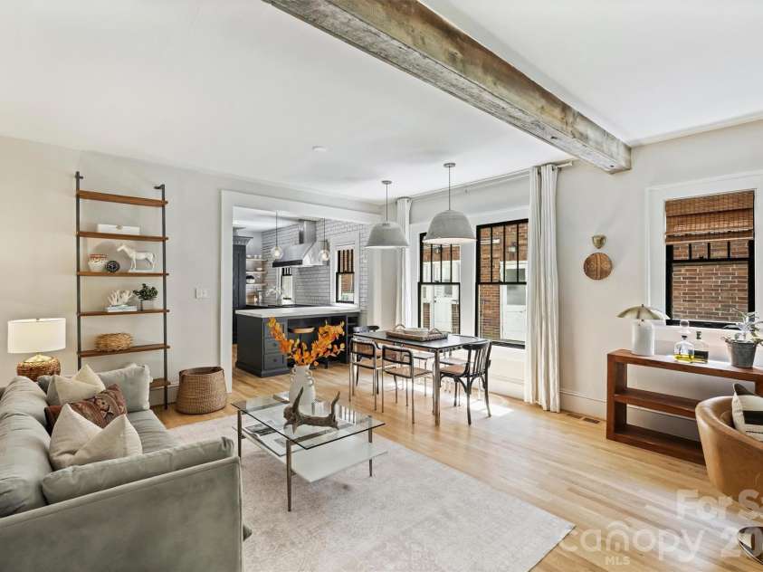 1720 Thomas Avenue, Charlotte, NC 28205.  MLS# CAR4423737, YatesRealty ID 52039. 
