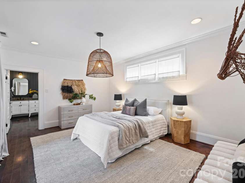 1720 Thomas Avenue, Charlotte, NC 28205.  MLS# CAR4423737, YatesRealty ID 52039. 