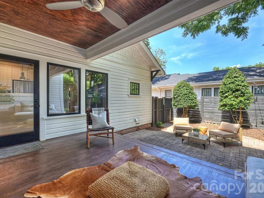 1720 Thomas Avenue, Charlotte, NC 28205.  MLS# CAR4423737, YatesRealty ID 52039. 