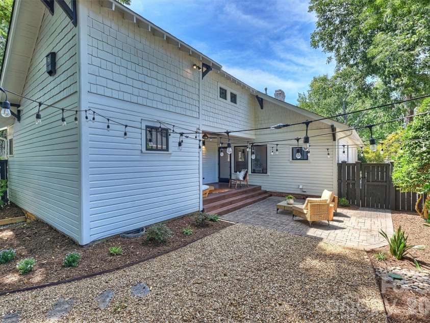 1720 Thomas Avenue, Charlotte, NC 28205.  MLS# CAR4423737, YatesRealty ID 52039. 