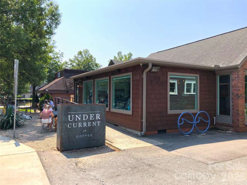 1720 Thomas Avenue, Charlotte, NC 28205.  MLS# CAR4423737, YatesRealty ID 52039. 