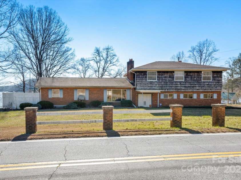 4186 Lake James Road, Marion, NC 28752.  MLS# CAR4207919, YatesRealty ID 5204. 