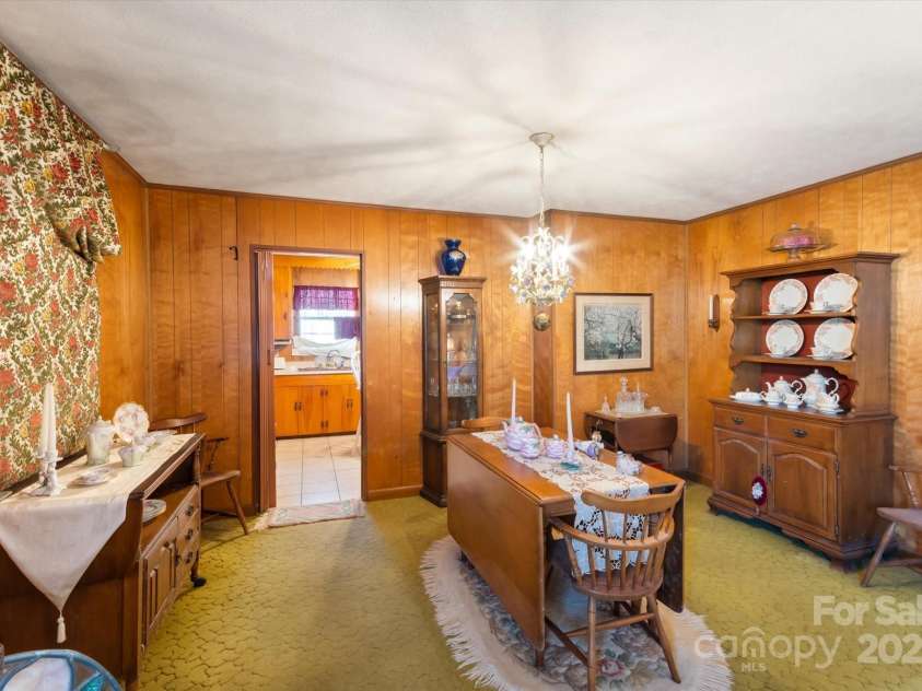 4186 Lake James Road, Marion, NC 28752.  MLS# CAR4207919, YatesRealty ID 5204. 