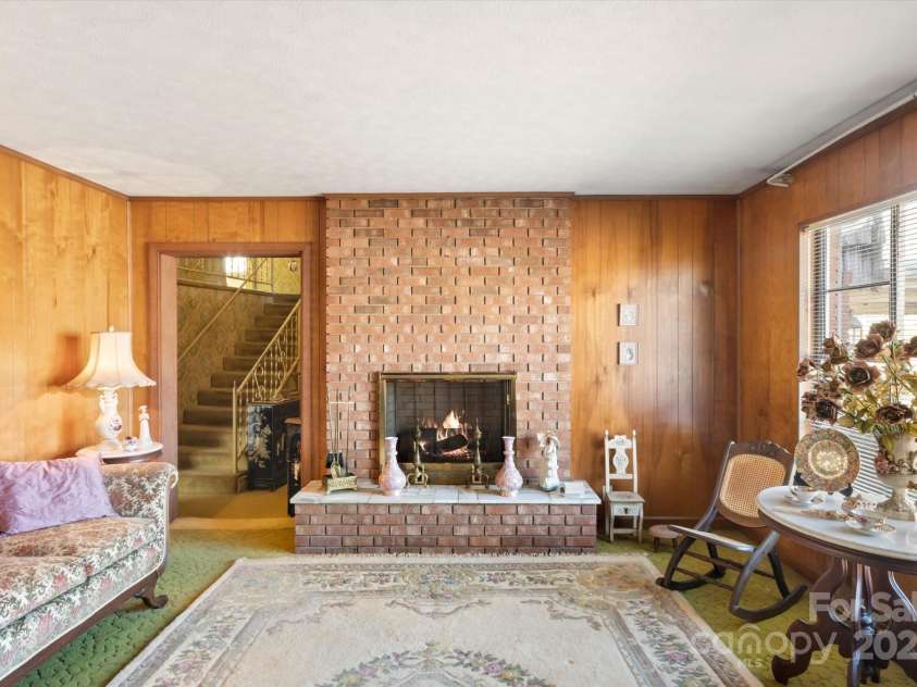 4186 Lake James Road, Marion, NC 28752.  MLS# CAR4207919, YatesRealty ID 5204. 