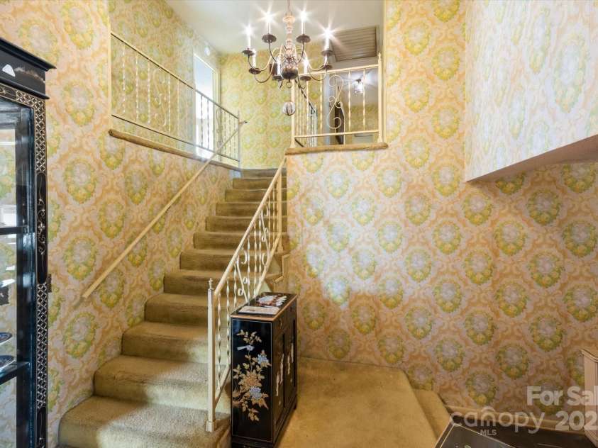 4186 Lake James Road, Marion, NC 28752.  MLS# CAR4207919, YatesRealty ID 5204. 