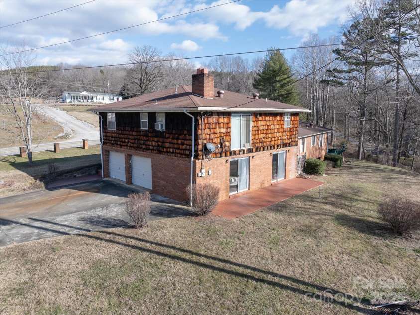 4186 Lake James Road, Marion, NC 28752.  MLS# CAR4207919, YatesRealty ID 5204. 