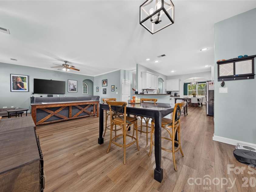 507 Fair Oaks Drive, Fort Mill, SC 29708.  MLS# CAR4423994, YatesRealty ID 52040. Breakfast Room