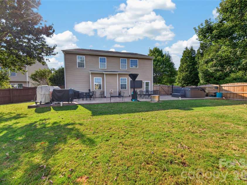 507 Fair Oaks Drive, Fort Mill, SC 29708.  MLS# CAR4423994, YatesRealty ID 52040. Fenced Backyard