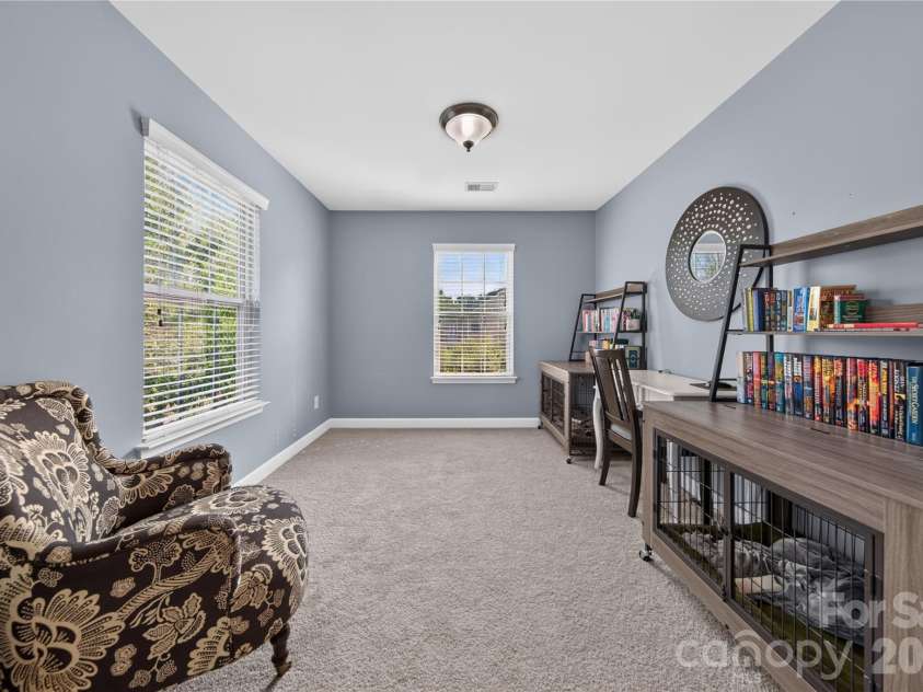 507 Fair Oaks Drive, Fort Mill, SC 29708.  MLS# CAR4423994, YatesRealty ID 52040. Primary Suite Sitting Area