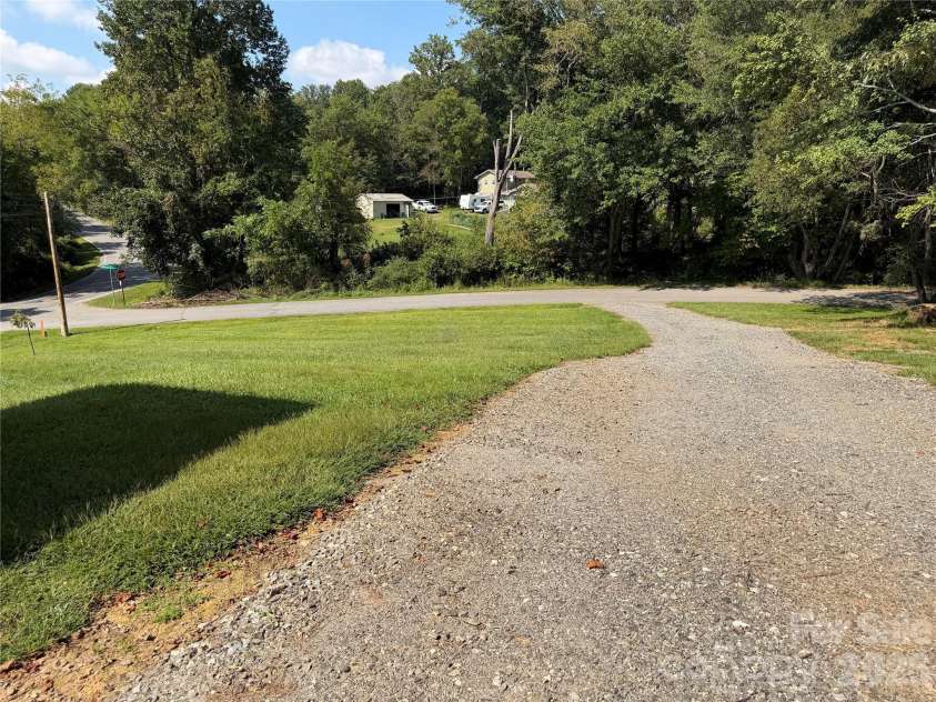 1124 Mcdonald Road, Hayesville, NC 28904.  MLS# CAR4419921, YatesRealty ID 52043. 