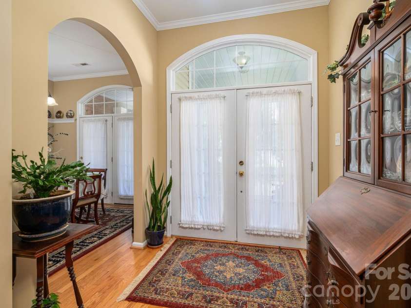 2013 Wrens Song Way, Gastonia, NC 28052.  MLS# CAR4426504, YatesRealty ID 52044. 
