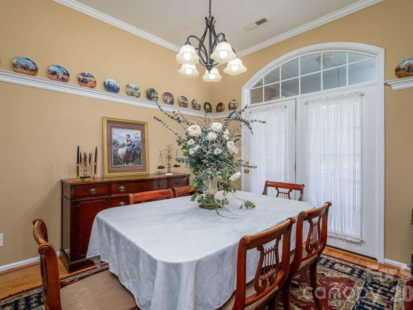 2013 Wrens Song Way, Gastonia, NC 28052.  MLS# CAR4426504, YatesRealty ID 52044. 