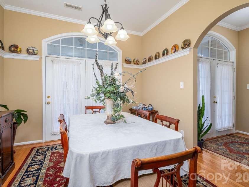 2013 Wrens Song Way, Gastonia, NC 28052.  MLS# CAR4426504, YatesRealty ID 52044. 