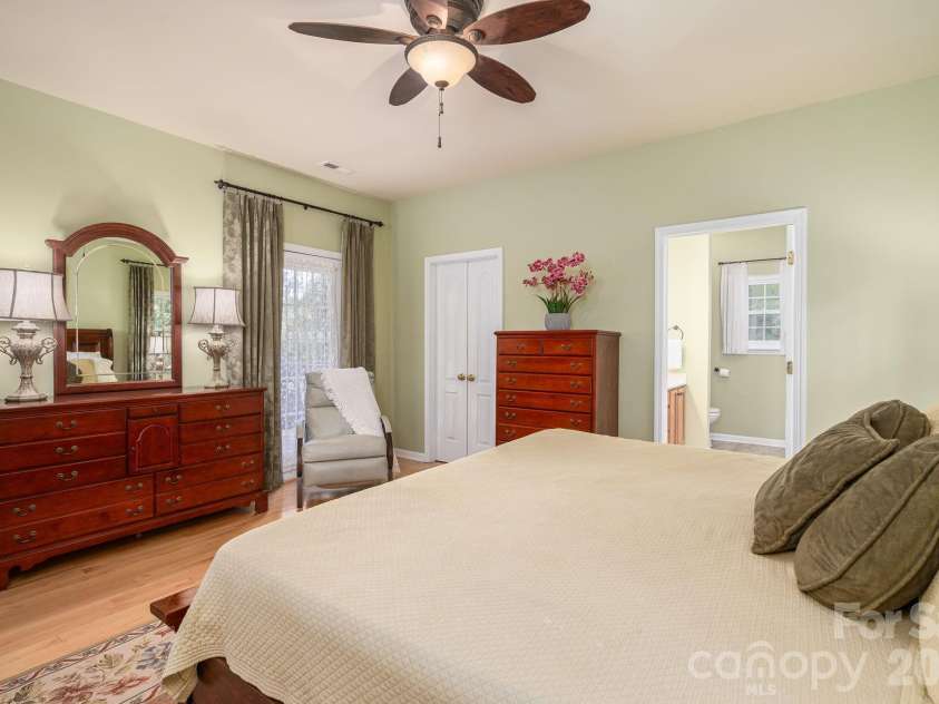 2013 Wrens Song Way, Gastonia, NC 28052.  MLS# CAR4426504, YatesRealty ID 52044. 
