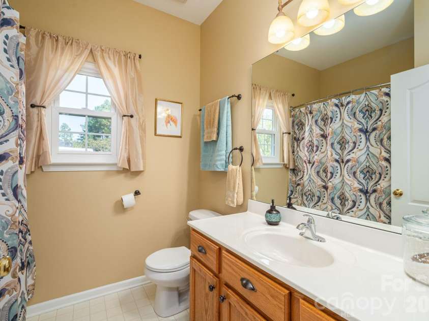 2013 Wrens Song Way, Gastonia, NC 28052.  MLS# CAR4426504, YatesRealty ID 52044. 